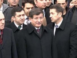 Davutoğlu, Filipinli kız için talimat verdi