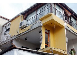 Apartman dairesinde patlama