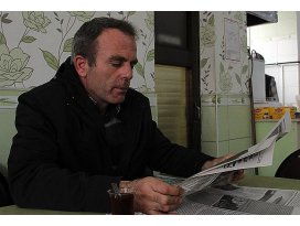 Yerel gazete okuyan ve okutanlar çeyrek altın
