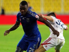 Emenike bavulunu topladı!
