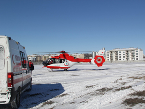 Kalp krizi geçiren hastaya hava ambulansı