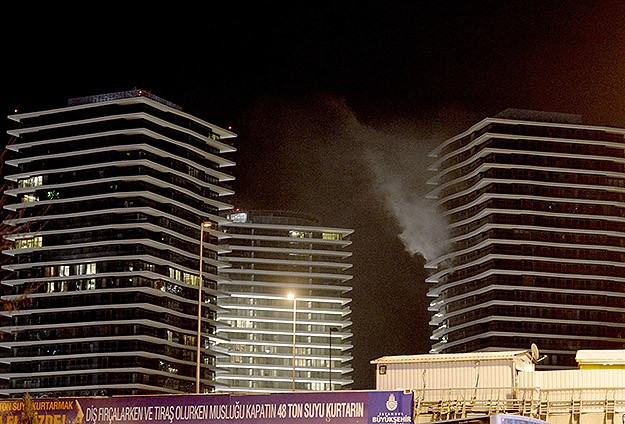 Zorlu Centerda korkutan yangın