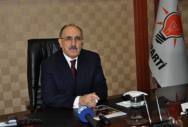 Hazreti Peygambere hakarete izin vermeyiz