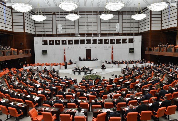 TBMM bu hafta yoğun gündemle toplanacak
