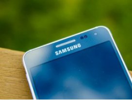 Galaxy S6 cam olabilir!