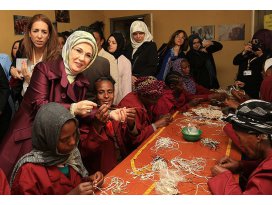Emine Erdoğandan o derneğe ziyaret