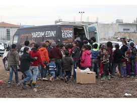 İstanbulun sıcak eli 15 bin sığınmacıya ulaşıyor