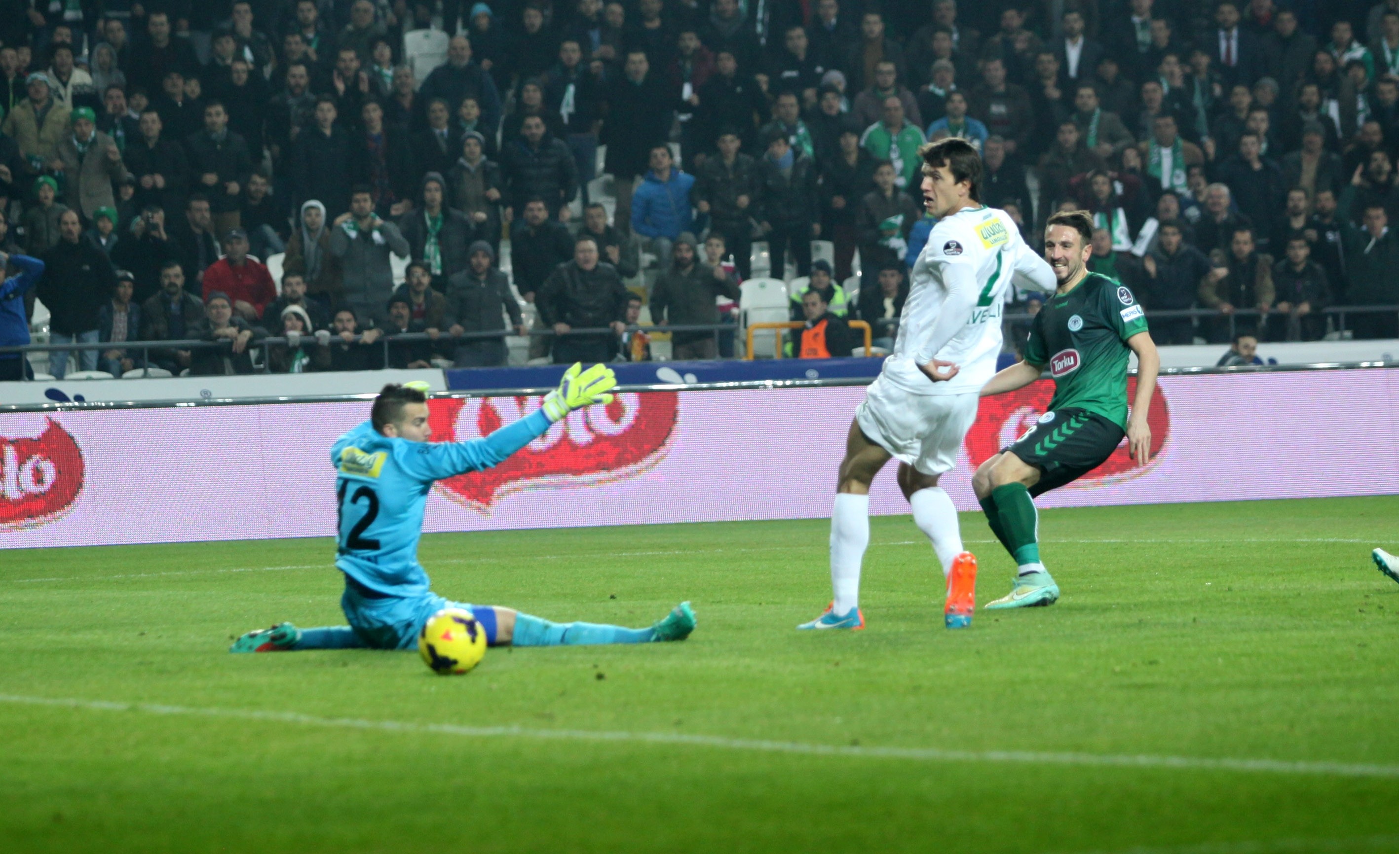 Torku Konyaspor son dakikada yıkıldı; 2-3