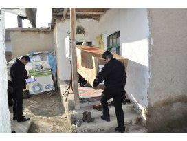 Karatay Belediyesi ihtiyaç sahibi ailelerin yanında