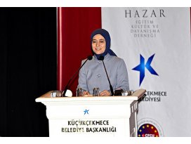 Sare Davutoğlundan anlamlı söz