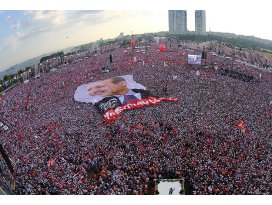 Erdoğana ve mitinge katılanlara hakarete para cezası