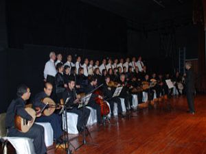 Meramda Nisan Bir konseri