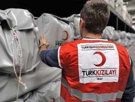 Kızılaydan Türkmen sığınmacılara yardım