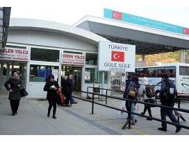 Sarp Sınır Kapısındaki hareketlilik turizmi canlandırdı