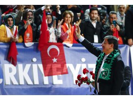 Hiçbir tehdit karşısında baş eğmeyeceğiz