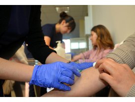Kan bağışçıları 1,5 milyon fidana hayat verdi