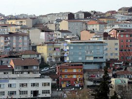 Nüfusun üçte ikisi deprem riskiyle yaşıyor