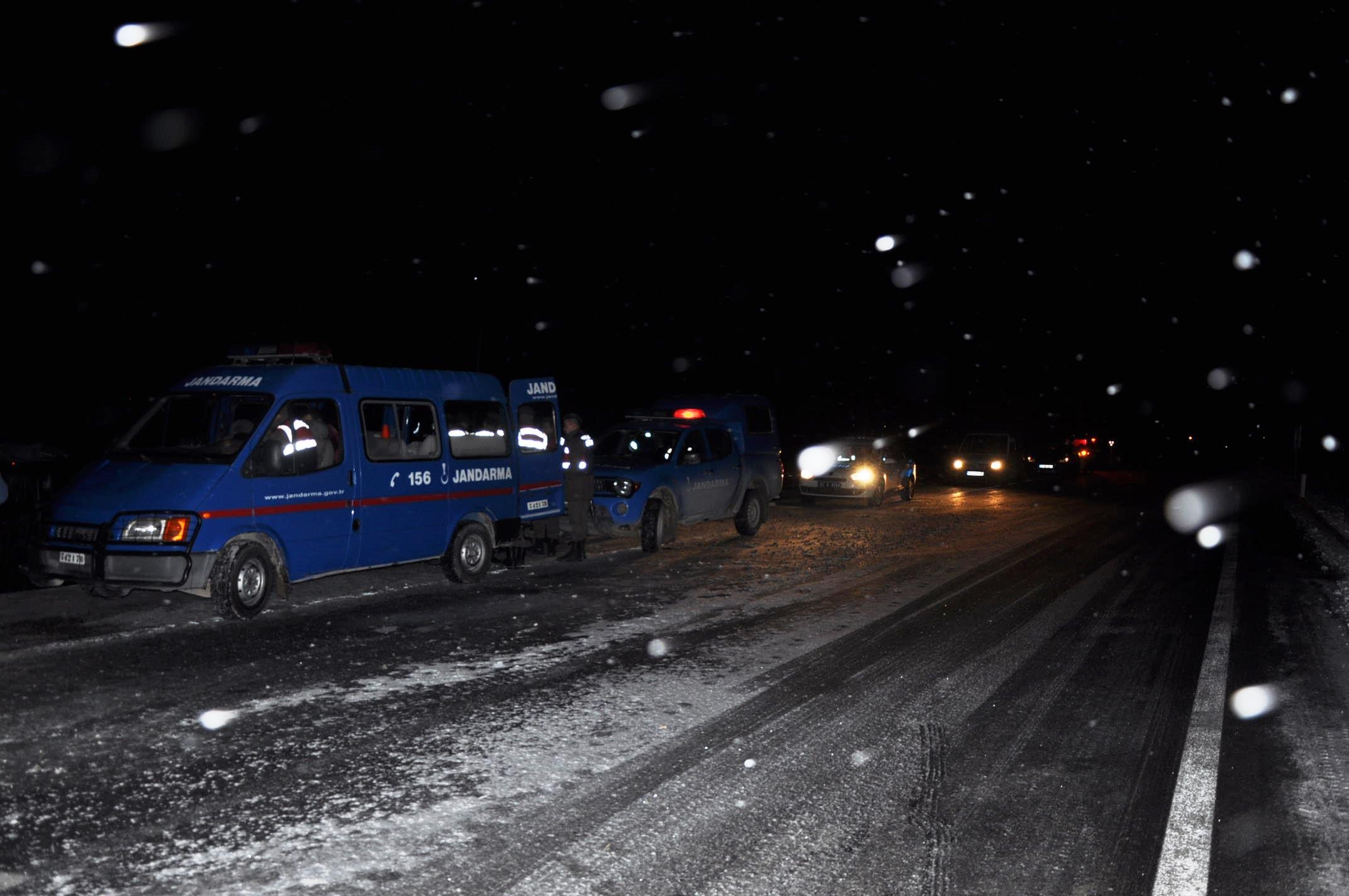 Otobüs şarampole devrildi: 1 ölü, 38 yaralı