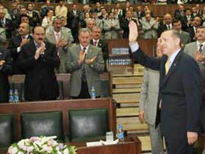 Ak Partiden 50 vekil imzasını çekti