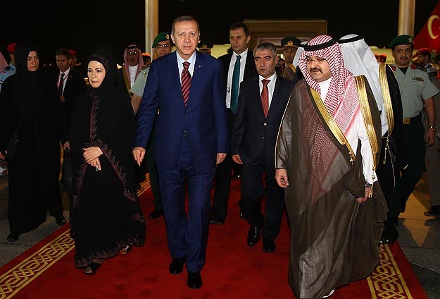 Erdoğan Kabeyi ziyaret ederek umre yaptı