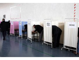AK Partide temayül yoklaması sürüyor