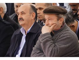 Protestocu esnafı Bakan Müezzinoğlu sakinleştirdi
