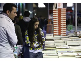 CNR Kitap Fuarına kitapseverlerin ilgisi yoğun