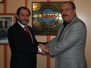 Aşkın Öztürk’ten TURSABa ziyaret