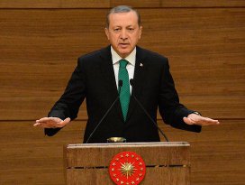 Diktatör yaftası vuranlar...