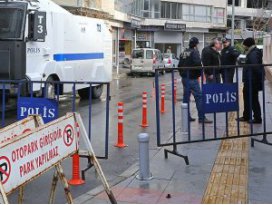 10 polis sağlık kontrolünden geçirildi