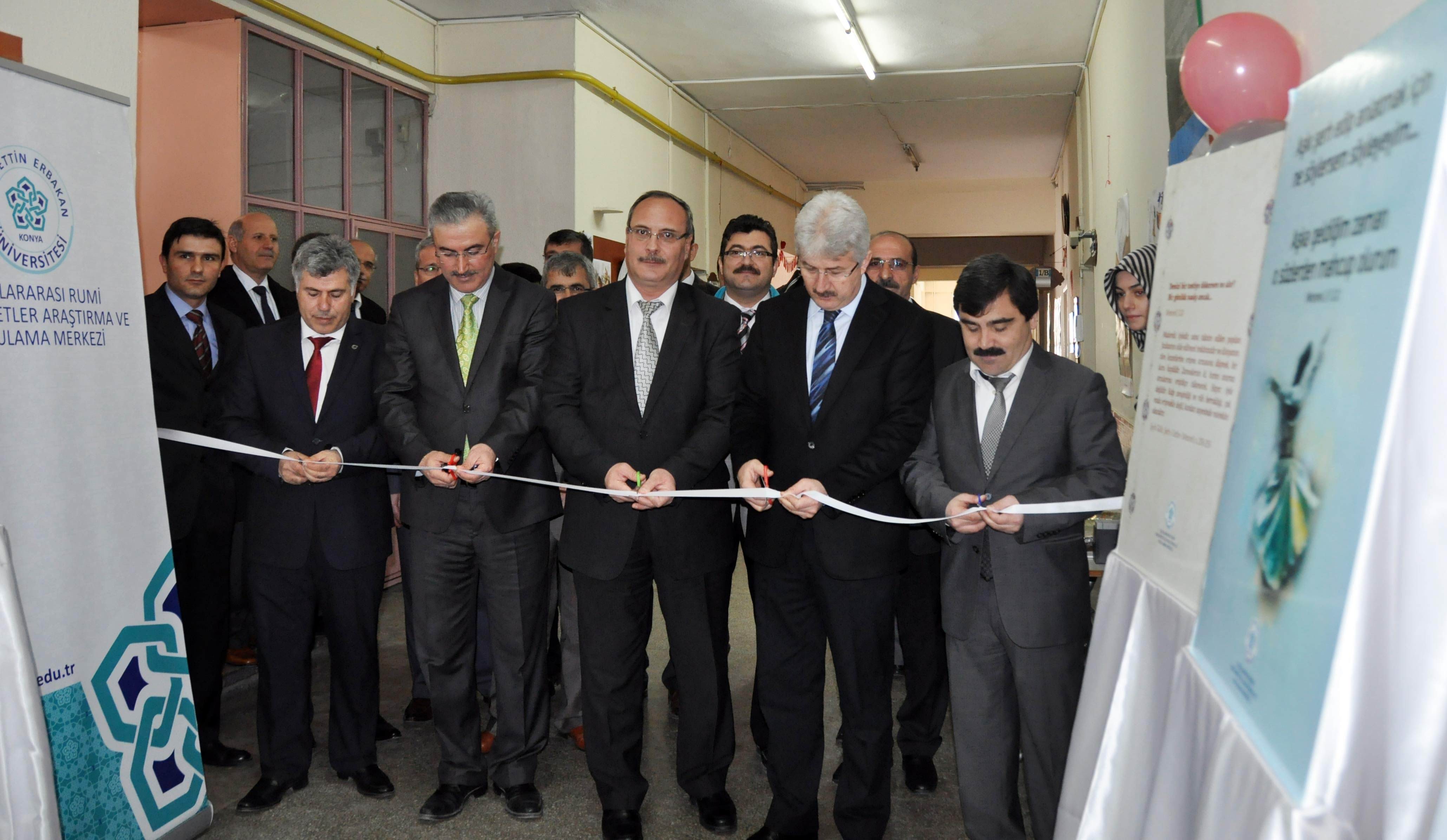 Mesnevi tercümeleri ve şerhleri sergisi açıldı