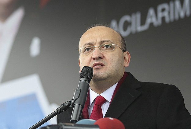Biz mazlumun kimliğini sormuyoruz