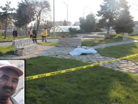 Parkta ölü bulundu