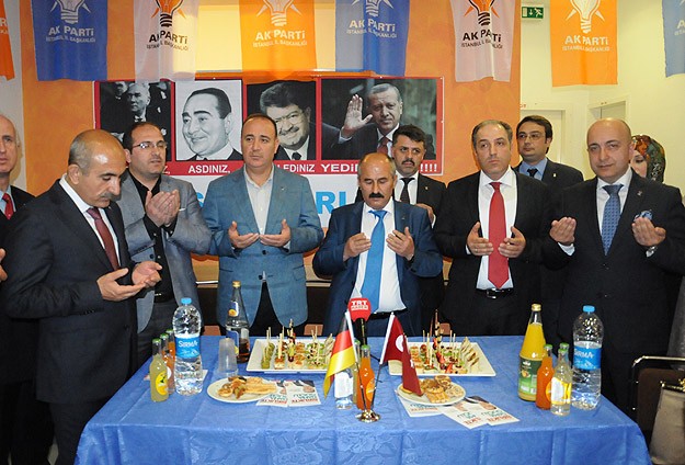 AK Parti Berlin Seçim Koordinasyon Merkezi açıldı