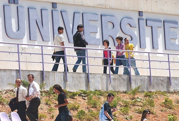 Türkiyeden 3 üniversite ilk 100e girdi