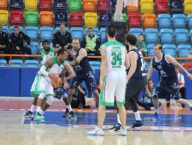 Torku Konyaspor, evinde mağlup; 97-100