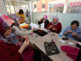 Somalı kadınlar sosyal projelerle hayata tutunuyor