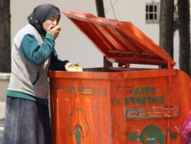 Çöpten yiyen Suriyeli kadın yalan çıktı