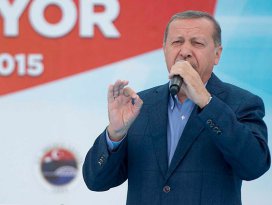 Özür dileyecek birisi varsa sensin