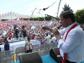 Herkes Türkiyenin kaderi için sandığa gitsin