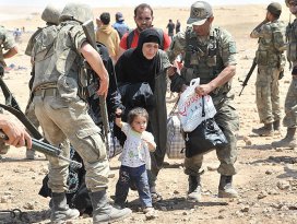 Mehmetçik Suriyeliler için seferber oldu