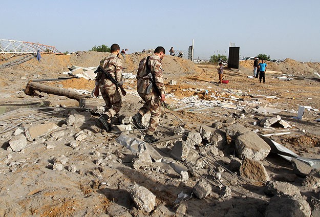İsrail askeri sahaları bombaladı