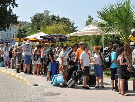 Komşudaki kriz Türk turiste yaradı