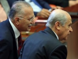 Bahçeli, AK Partiyi isteyen Ekmel Beye kızdı