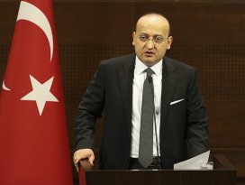 Eline silah alan karşısında devleti bulur