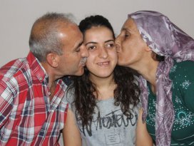 Sayın valim size yalvarıyorum beni okutun