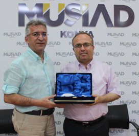 MÜSİAD Konyada Cuma Konferansları sürüyor