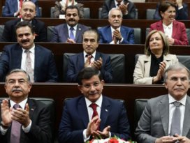 AK Partide gözlerin çevrildiği kritik iki konu