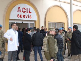 Patlayıcı infilak etti: 2 polis yaralı