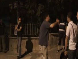 Polise sarılan gence biber gazı sıktı